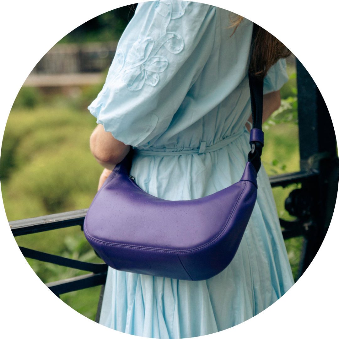 ili New York A purple purse